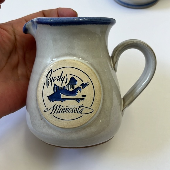Byerly’s Minnesota Pottery Creamer and Minnesota Pottery Mug Cup Coffee Tea x2 - Picture 4 of 16